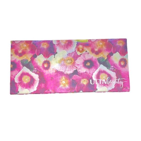 Ulta All-in-One Makeup Palette - Picture 1 of 12